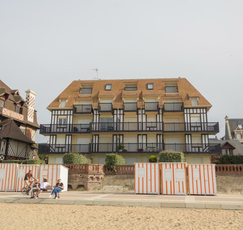 Charmant Appartement Face A La Mer Avec Balcon อูลกัท ภายนอก รูปภาพ